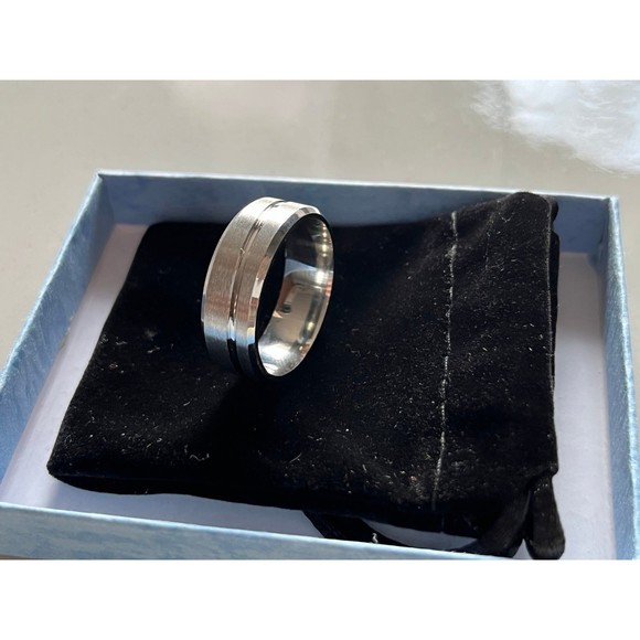 Silver Tungsten Carbide Men's Ring - Picture 4 of 5